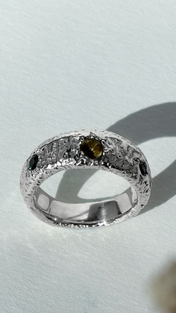 Texture Queen Ring - Size 7.75