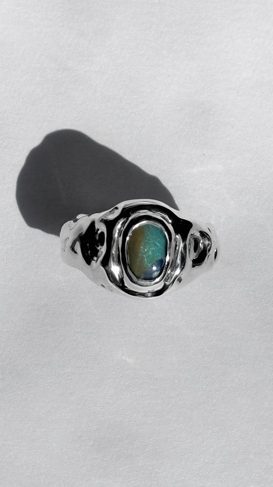 Hidden Gleam Ring - Size 5