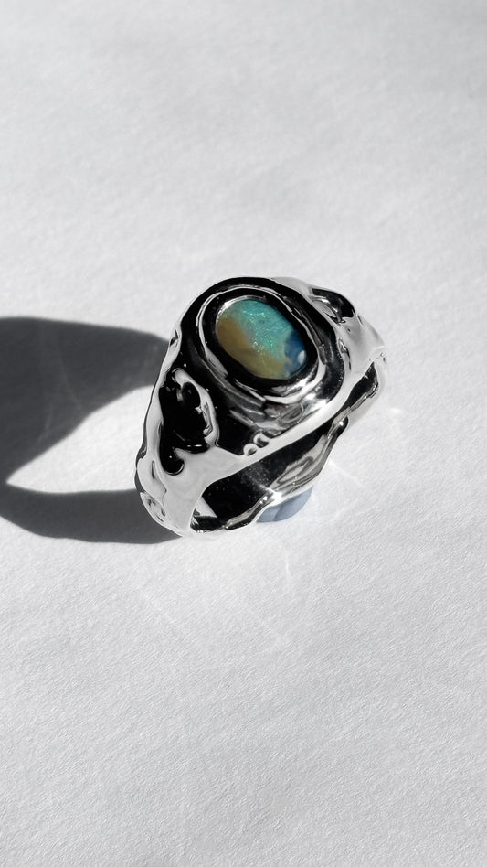 Hidden Gleam Ring - Size 5