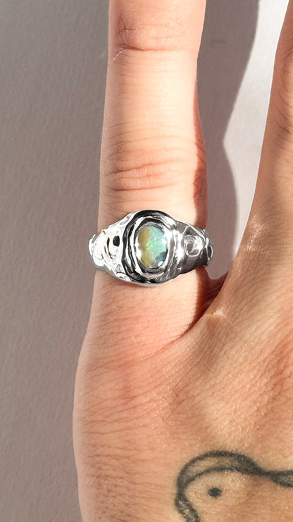 Hidden Gleam Ring - Size 5